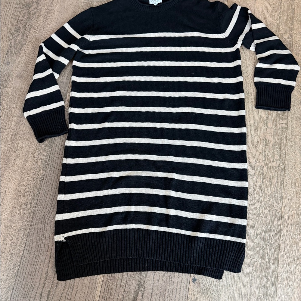 Jessica Simpson Striped Black and White Women's size Large Sweater Dress
